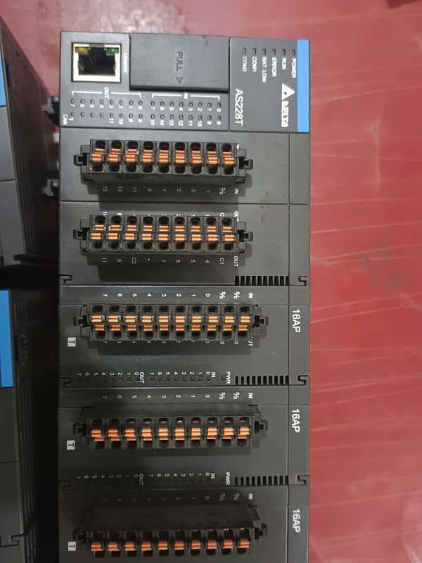 delta as228t PLC with module Mitsubishi PLC fatak PLC  Allan Bradley 3