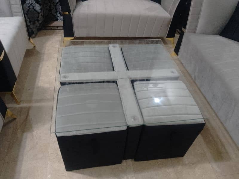 7 seeter sofas with dewan and tables or 4 seets 4