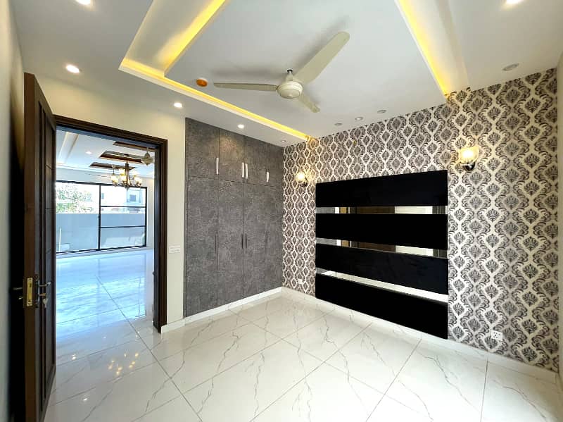 5 Marla full house available for rent in dha phase 9 town very good location 22