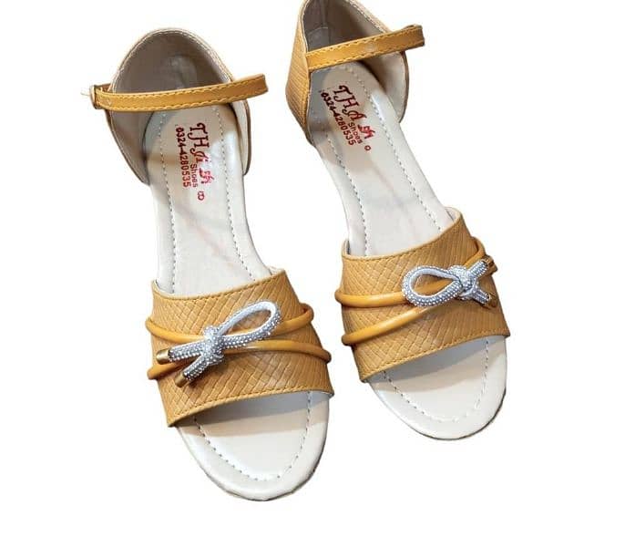 Good looking women sandal 3