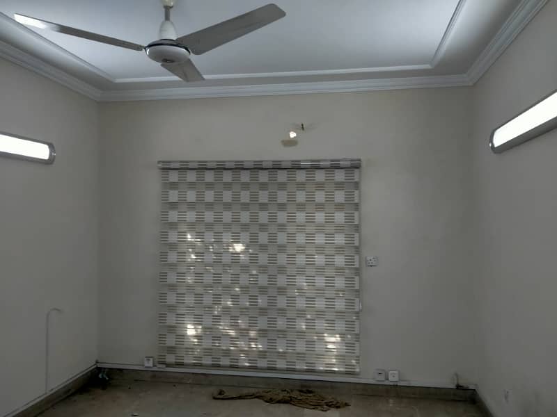 CANTT,1 KANAL COMMERCIAL USE HOUSE FOR RENT GULBERG GARDEN TOWN MOLDEL TOWN SHADMAN LAHORE 10