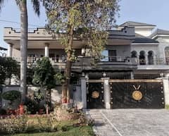 A 1 Kanal House Located In Marghzar Officers Colony Is Available For Sale