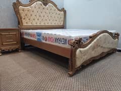 Carving Cinyoti style bed set New Not used King size Without mattris