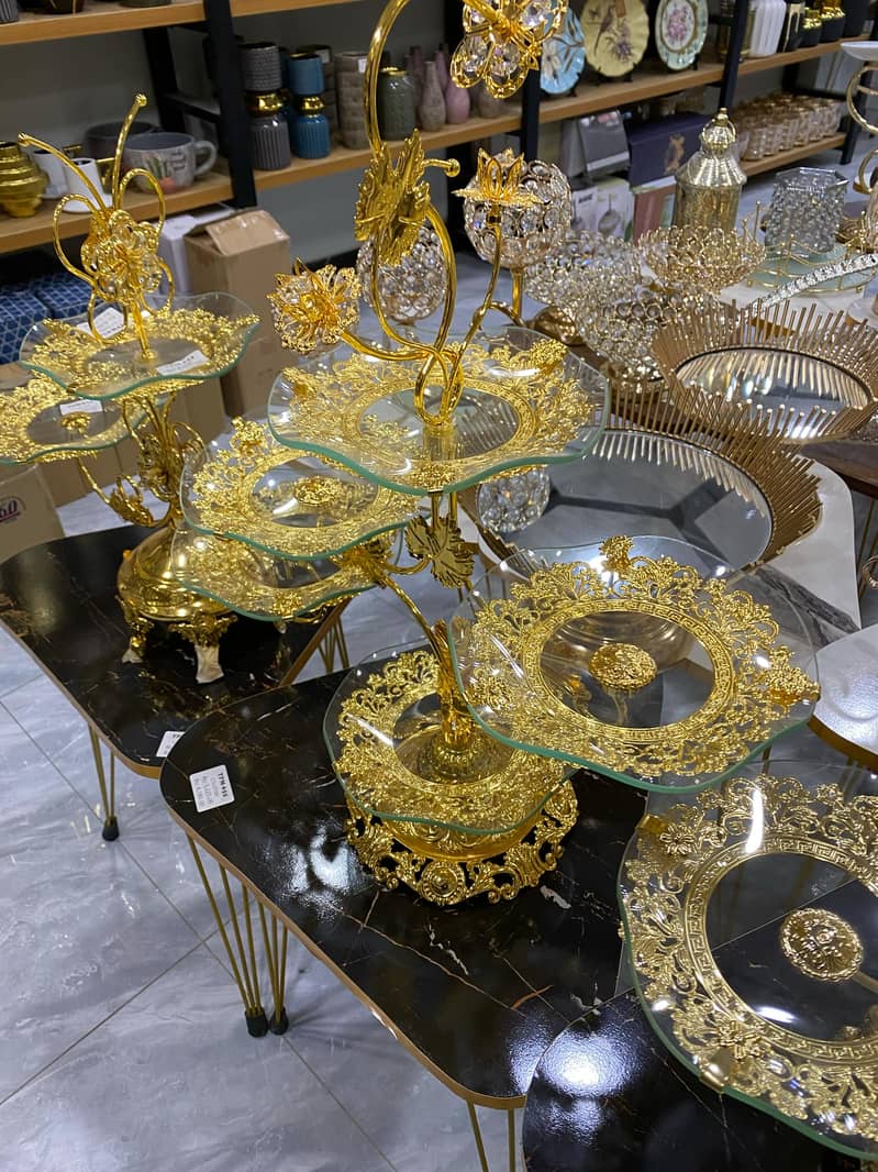 coffee tables. . . study tables. . . 3 round Table set 8