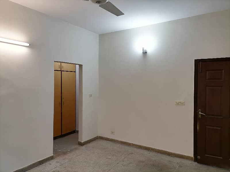 10 Marla House Available For Rent In Askari 10, Lahore 3