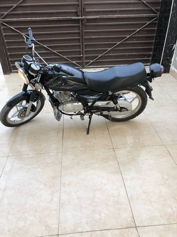 Suzuki GS 150 2