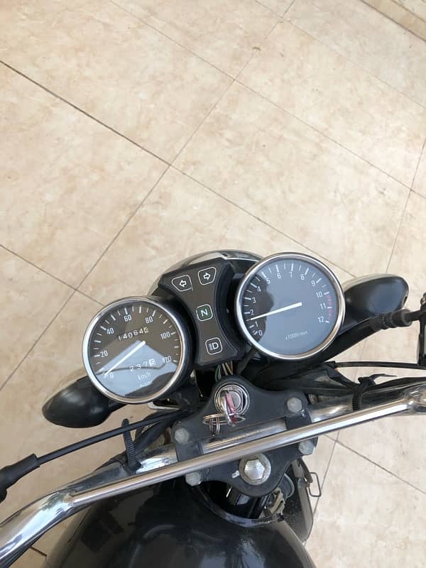 Suzuki GS 150 7