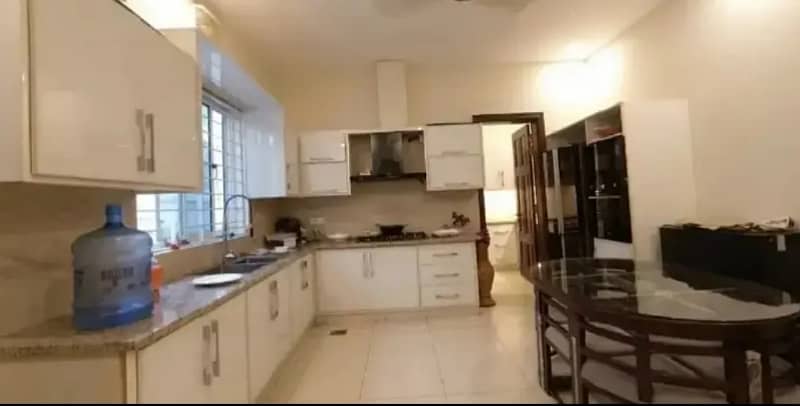 (1 Kanal)Beautiful Renovated Double Story House For Sale Sector G-11 13