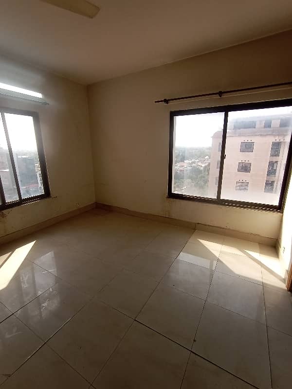 F10 Park Tower 3 Bed Luxury Apartment 1