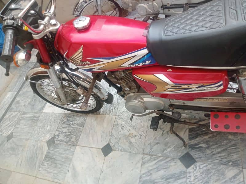 Honda CG125 total genuine lush condition 3