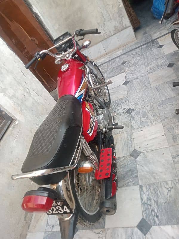 Honda CG125 total genuine lush condition 6