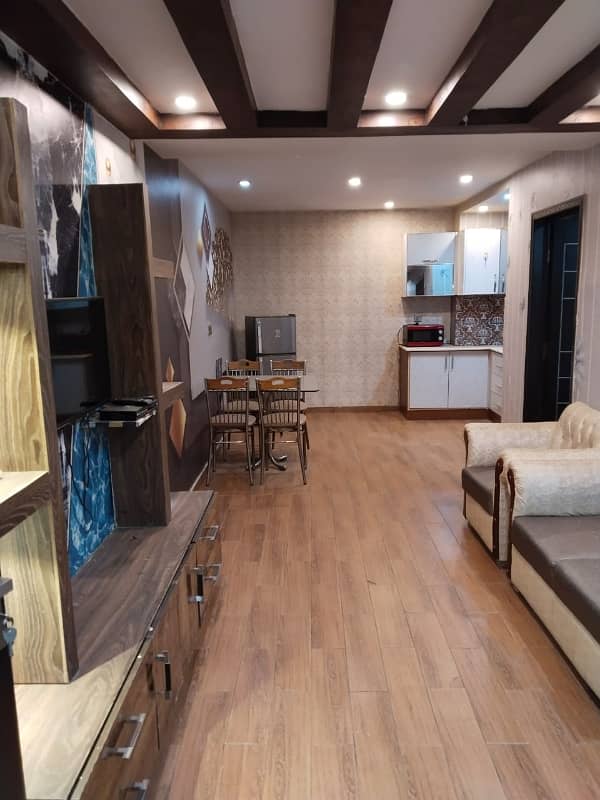 Flat For Grabs In 800 Square Feet Lahore 1