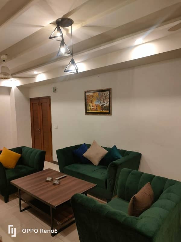 Flat For Grabs In 800 Square Feet Lahore 3