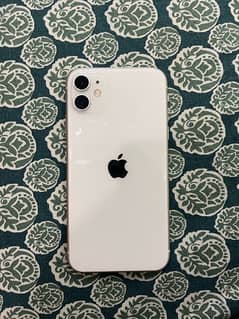 iPhone 11 64 GB PTA Approved - White - 9/10 Condition