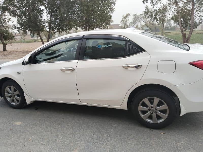 Toyota Corolla Altis 2016 9