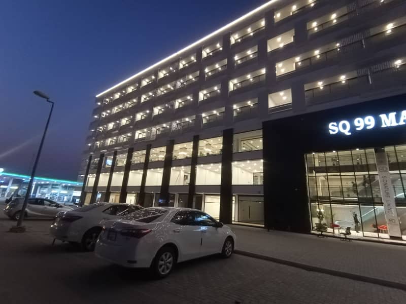 COMMERCIAL SHOP FOR RENT VERY AT REASONABLE PRICE MOST PRIME LOCATION OF BAHRIA TOWN LAHORE 4