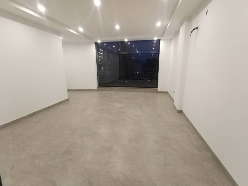 COMMERCIAL SHOP FOR RENT VERY AT REASONABLE PRICE MOST PRIME LOCATION OF BAHRIA TOWN LAHORE 22