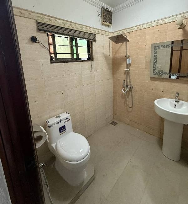 Triple Storey 6 Marla House Available In Allama Iqbal Town For Sale 17