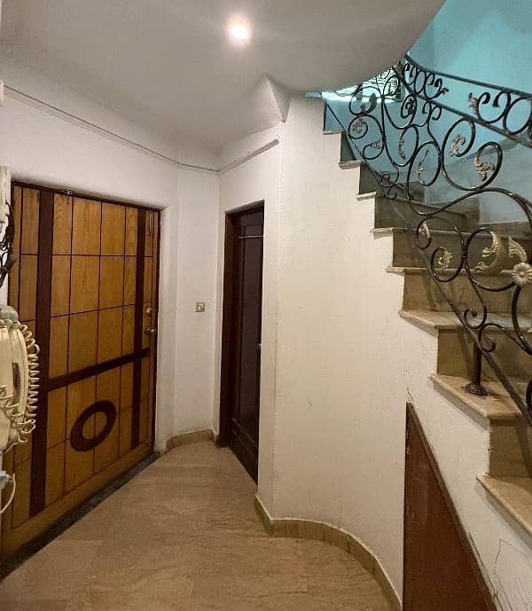 Triple Storey 6 Marla House Available In Allama Iqbal Town For Sale 22