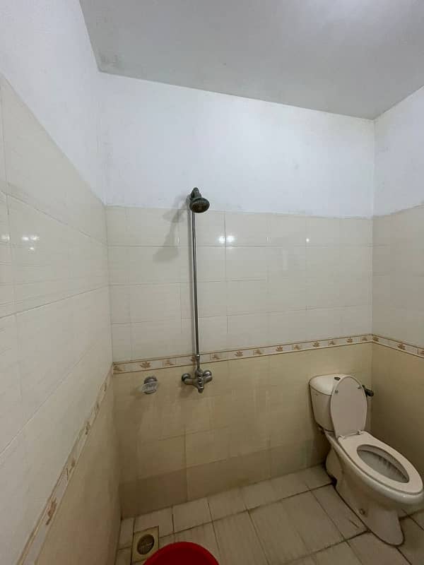 1 Kanal Lower Portion In Dha Phase6 2bed Room 6