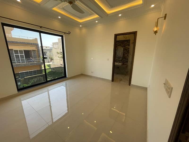 9marla house for rent in dha phase6 j block near park 9