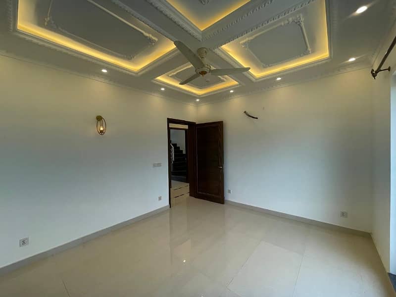 9marla house for rent in dha phase6 j block near park 13