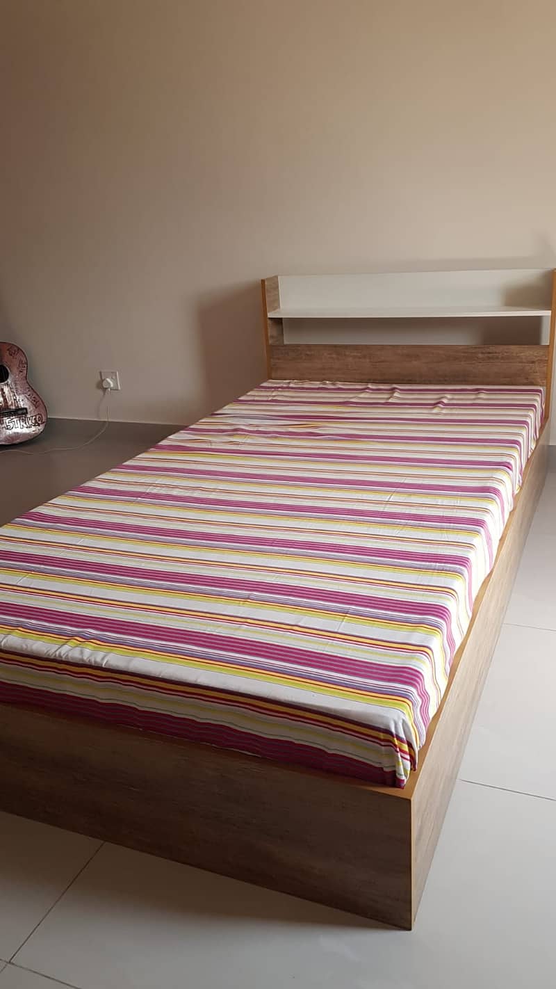 Single bed for sale ( only 4 months used) 1