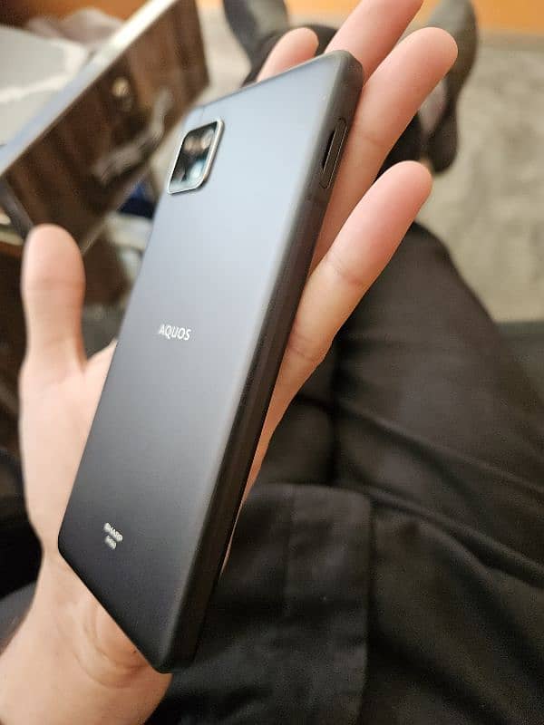 aquos sensa 5G pta 1