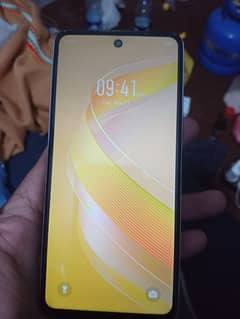 Infinix smart 8 4+4/64 for sale urgent