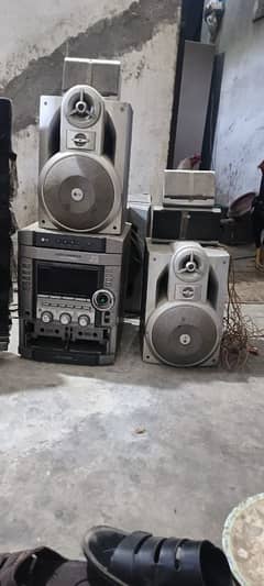 best speaker han with heavy sound good candition