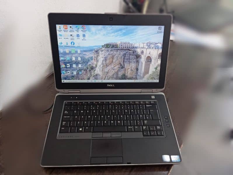 Dell Core i5 Laptop - 8GB RAM - Excellent Condition 1