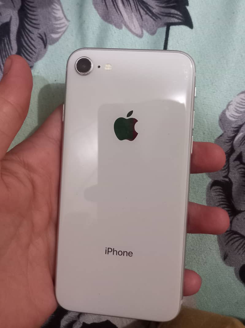 Apple iPhone 8 5