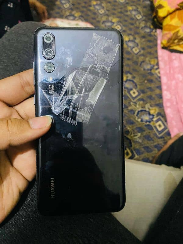 P20Pro all OK PTA prove 6"128 only back break urgent sale 3