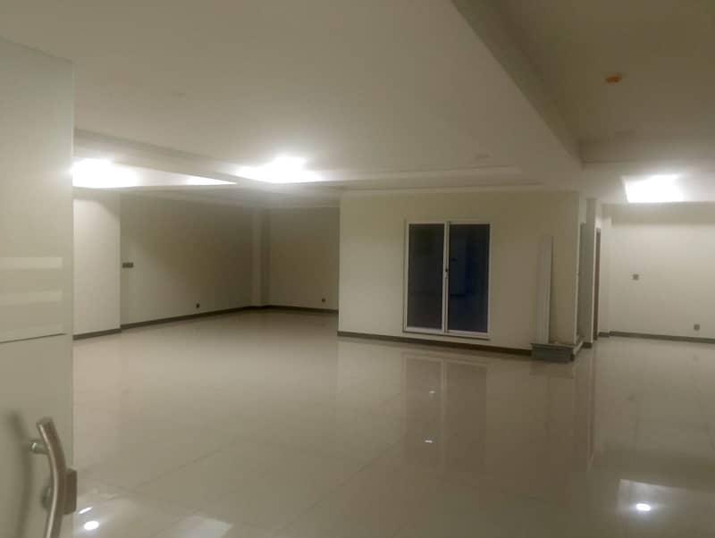 BRAND NEW HALL AVALIBLE FOR RENT (ONLY FOR OFFICES) 9