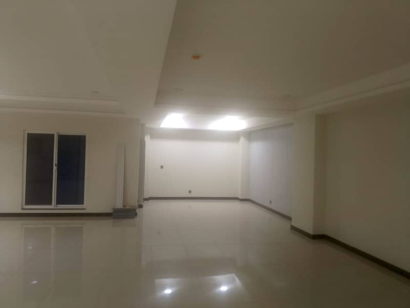 BRAND NEW HALL AVALIBLE FOR RENT (ONLY FOR OFFICES) 10