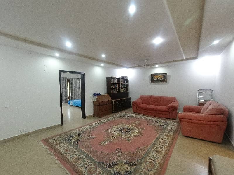 Fully Furnished 12 Marla House Available In Bahria Town - Safari Villas 3 For Rent 22