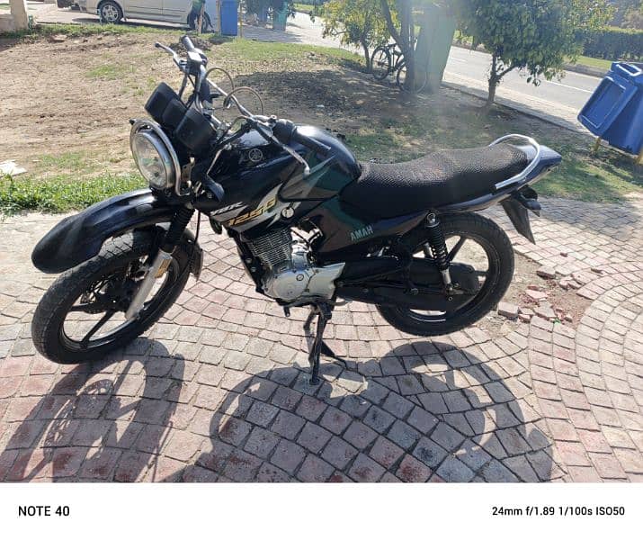 yamaha  ybr 125g 0