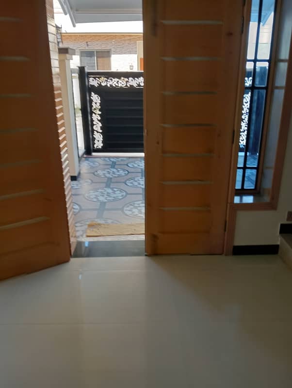 4marla 4beds neat and clean house for rent in G 13 4 islamabad 0