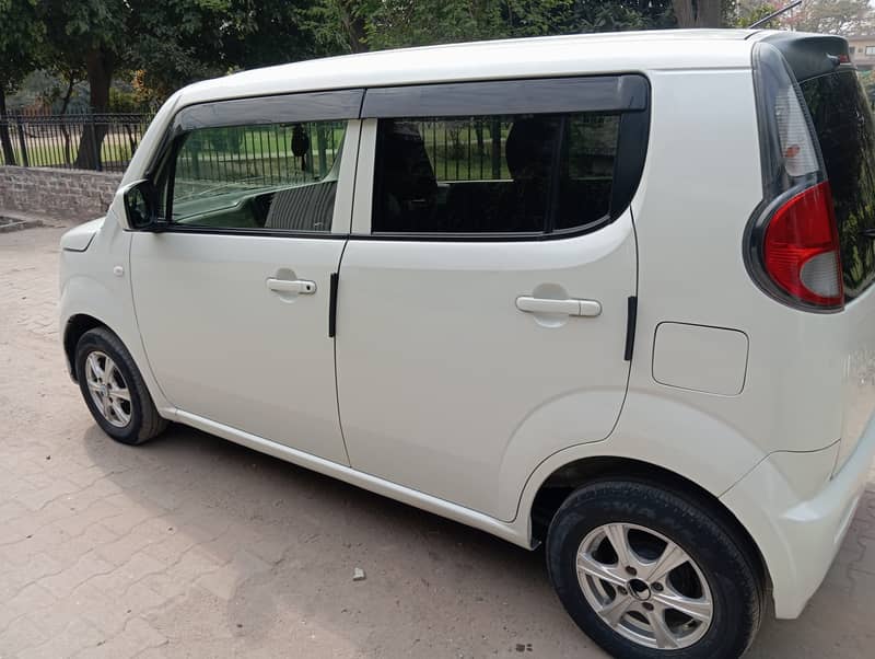 Nissan Moco 2014 / 2017 Excellent condition 9