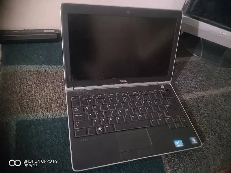 DELL 6220 i5 2nd generation 1