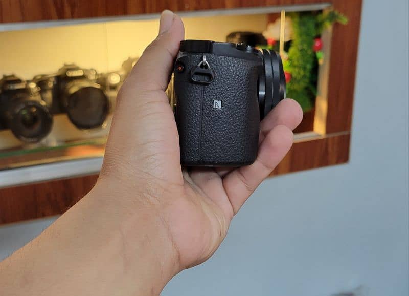 Sony a6300 (10/10++ Brand new) 4