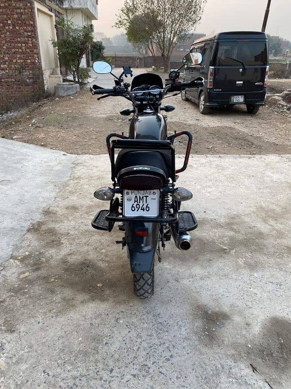 Suzuki GS 150 SE Model 2022 Lahore Registered Bike 3