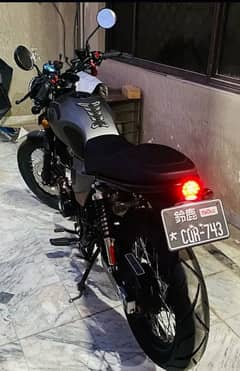 Falcon 150cc , 2024 model , 3200km driven, SC Project exhaust modified