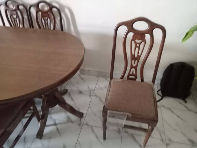 dinning table with 6 seats 0