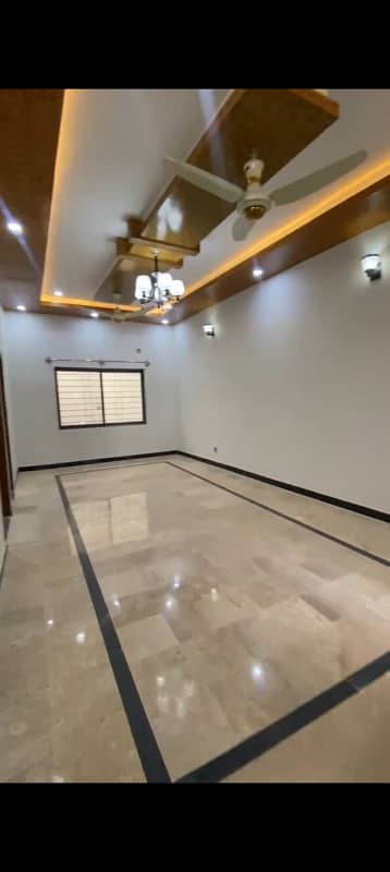 Makhdoom society St 1 Ground floor apartment of rent 9