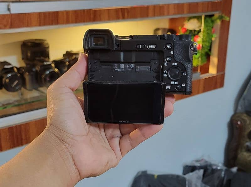 Sony a6100 complete box 4