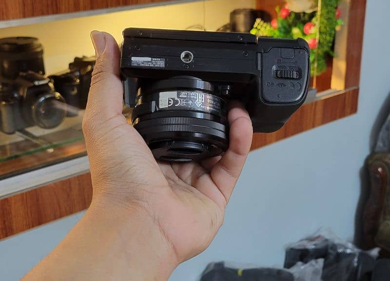 Sony a6100 complete box 6