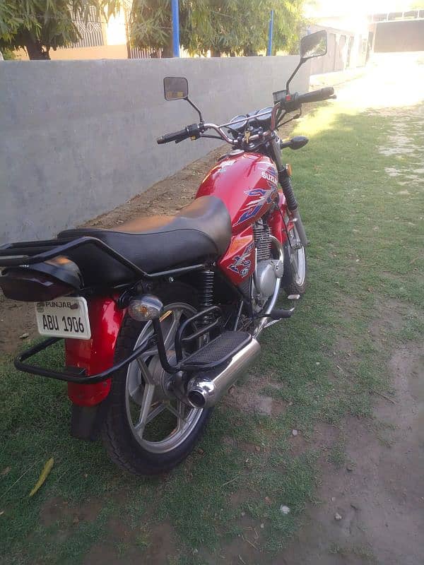 Suzuki GS150 Special Edition 4