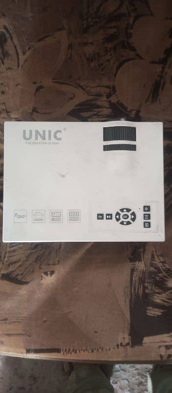 UNIC UC40 plus projector 1080p exchange mobile ke sath 0