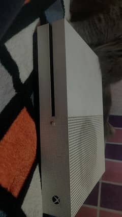 Xbox One S (1TB)